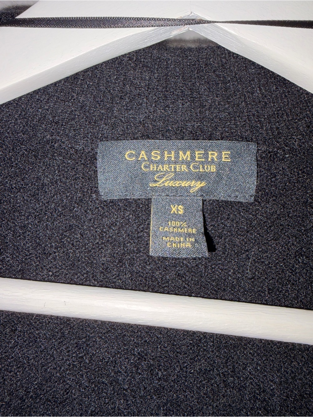 100% Cashmere Cardigan - Picture 2 of 3